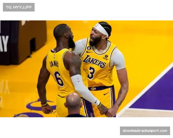 “战术复盘：灰熊如何利用快速攻防转换击溃湖人老龄化的防线”